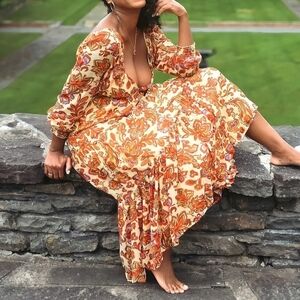Japna Worn Once Medium Floral Orange Maxi Dress Long Sleeve Open Back